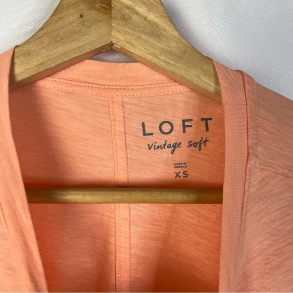Ann Taylor LOFT Light Orange Vintage Soft Crewneck Short Sleeve T-Shirt XS - Picture 4 of 4